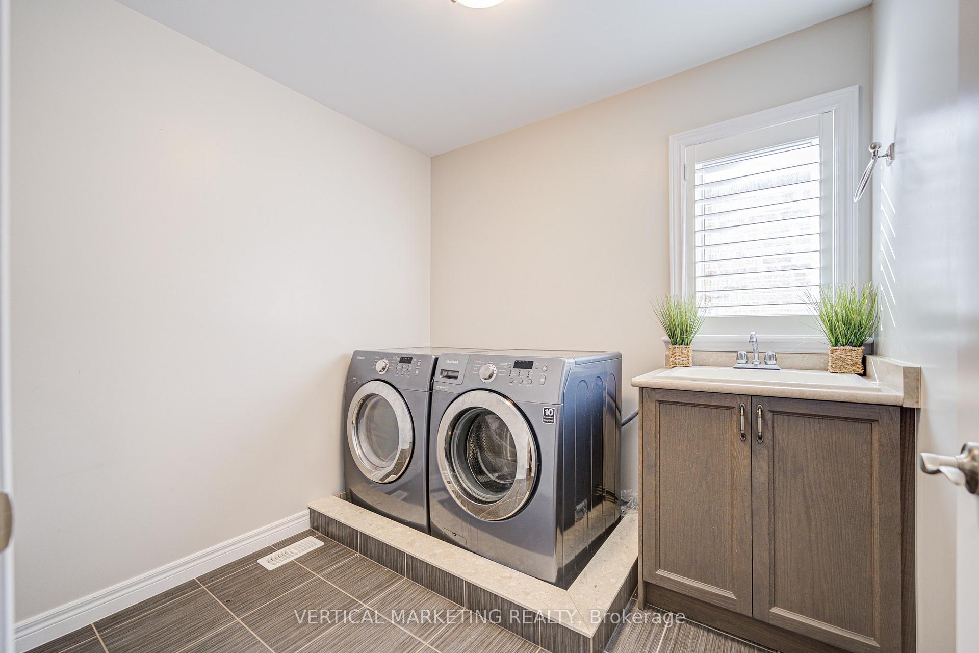 Photo 64 of 119 Hazelton Avenue W, Hamilton, Sheldon — HOMEH