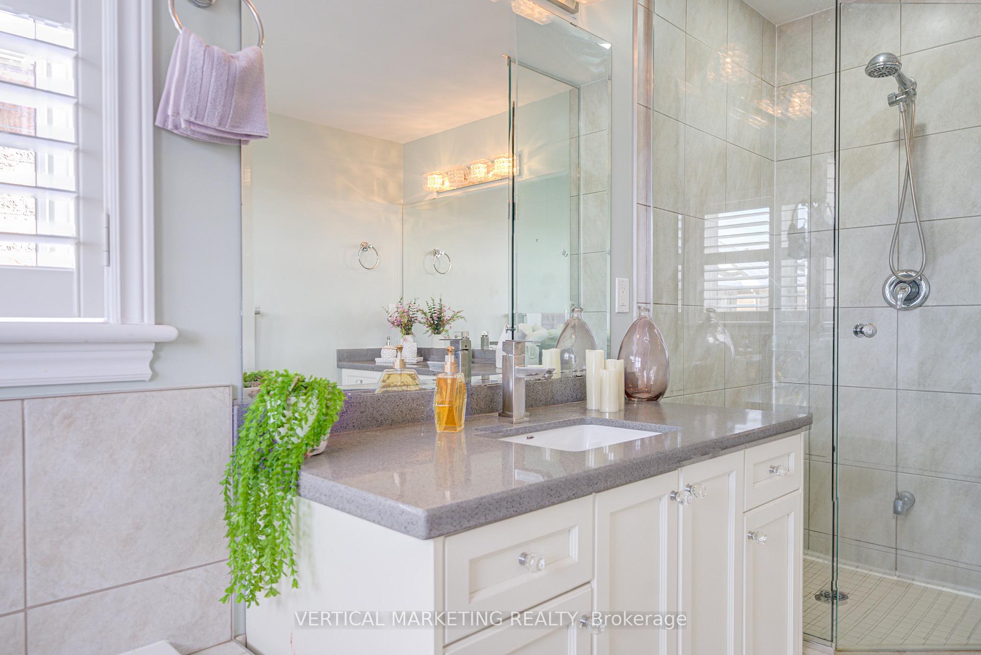Photo 92 of 119 Hazelton Avenue W, Hamilton, Sheldon — HOMEH