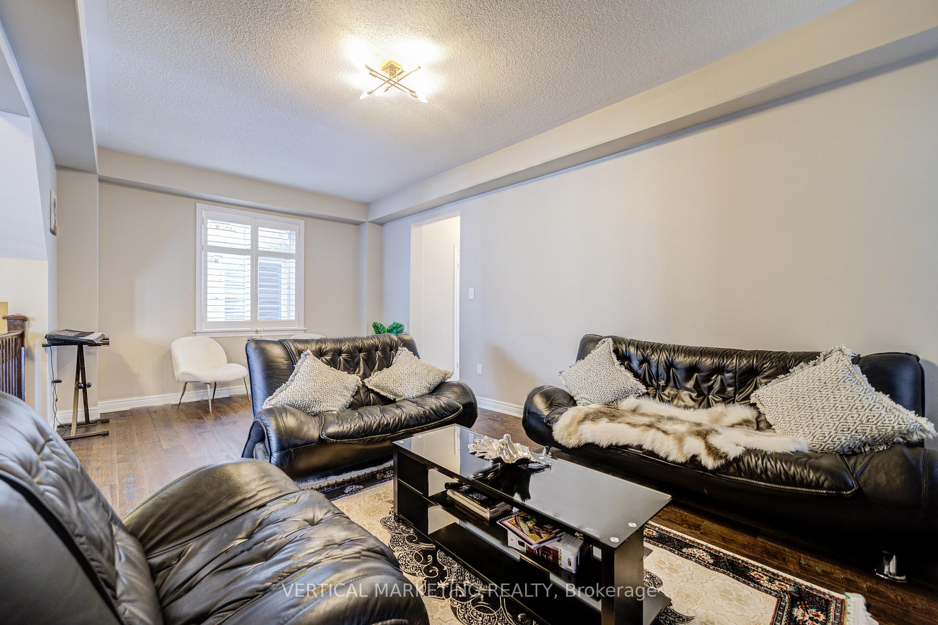 Photo 40 of 119 Hazelton Avenue W, Hamilton, Sheldon — HOMEH