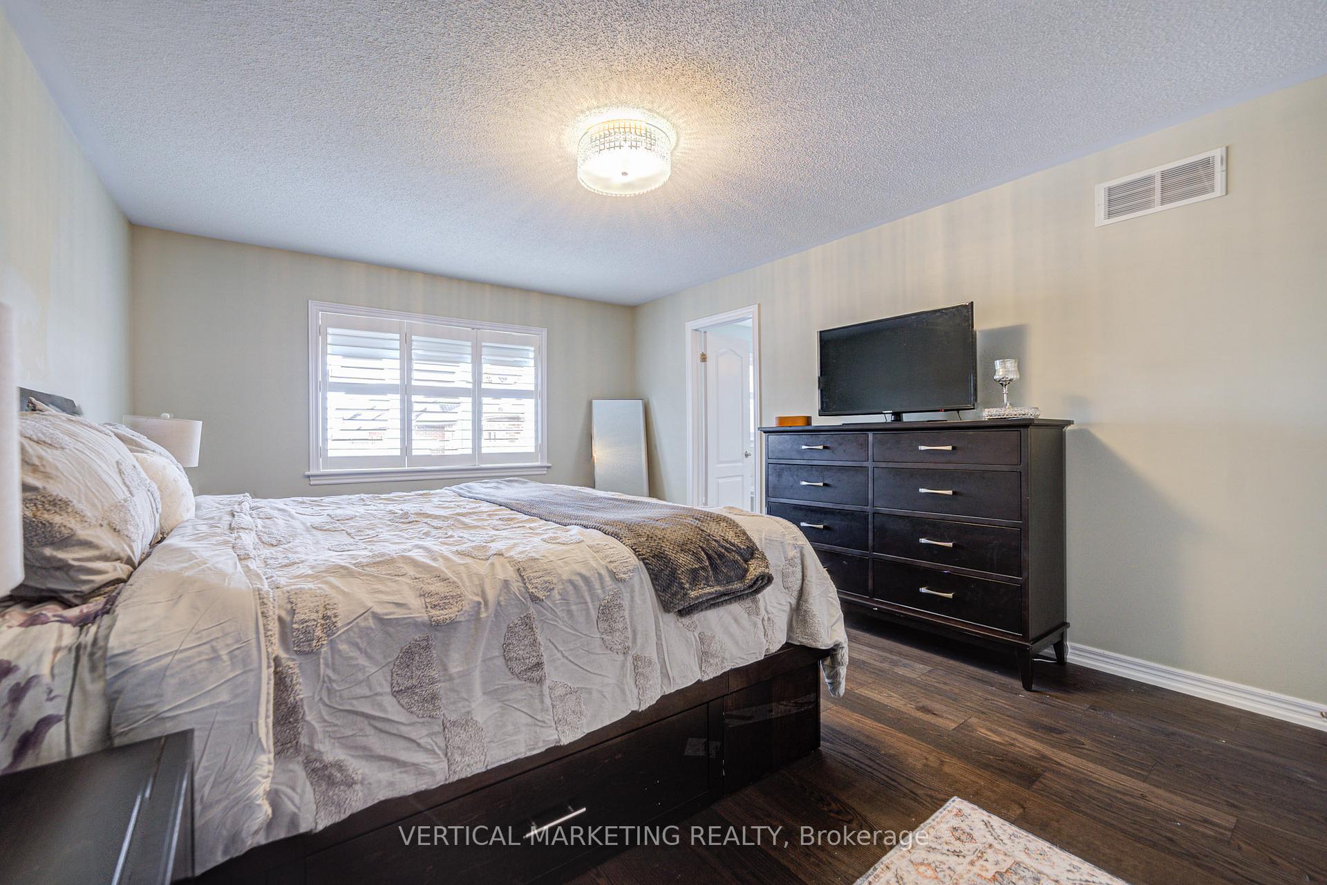 Photo 59 of 119 Hazelton Avenue W, Hamilton, Sheldon — HOMEH