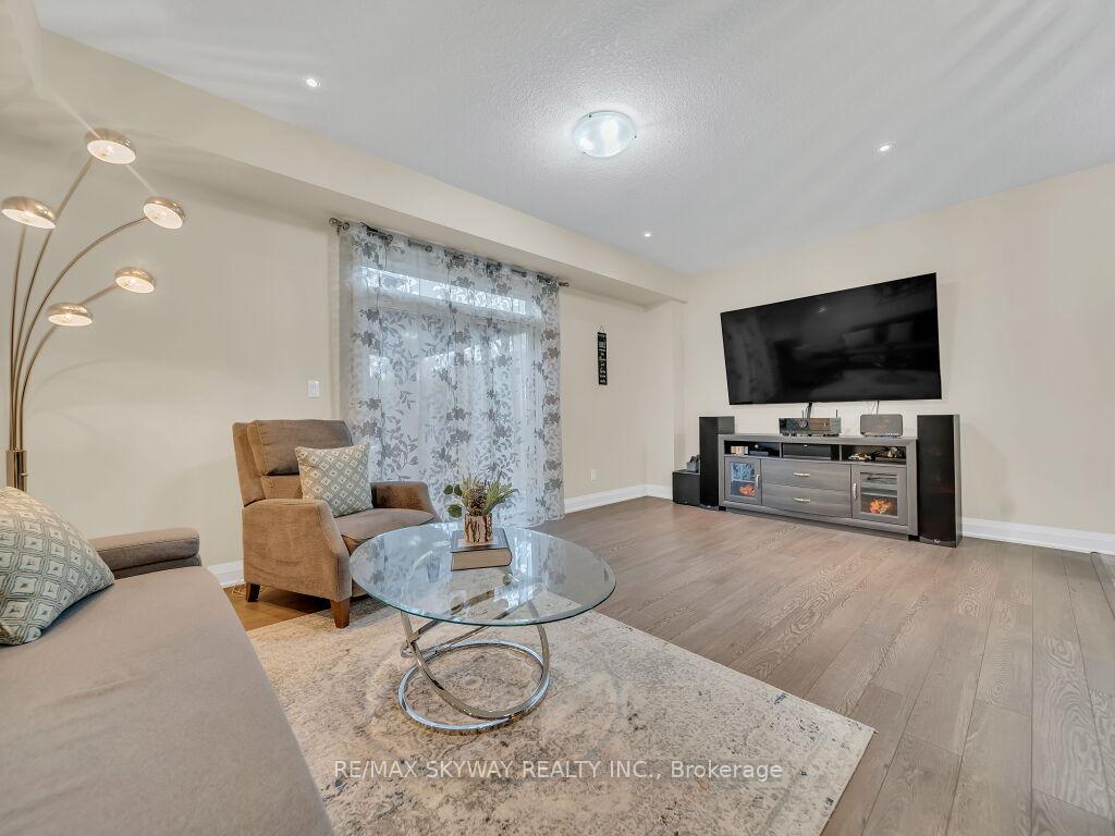Photo 7 of 150 Law Drive, Guelph, Grange Road — HOMEH