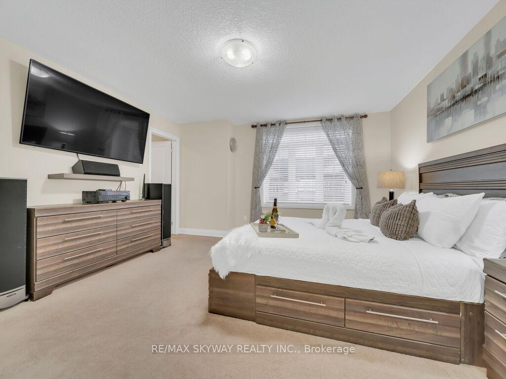 Photo 18 of 150 Law Drive, Guelph, Grange Road — HOMEH