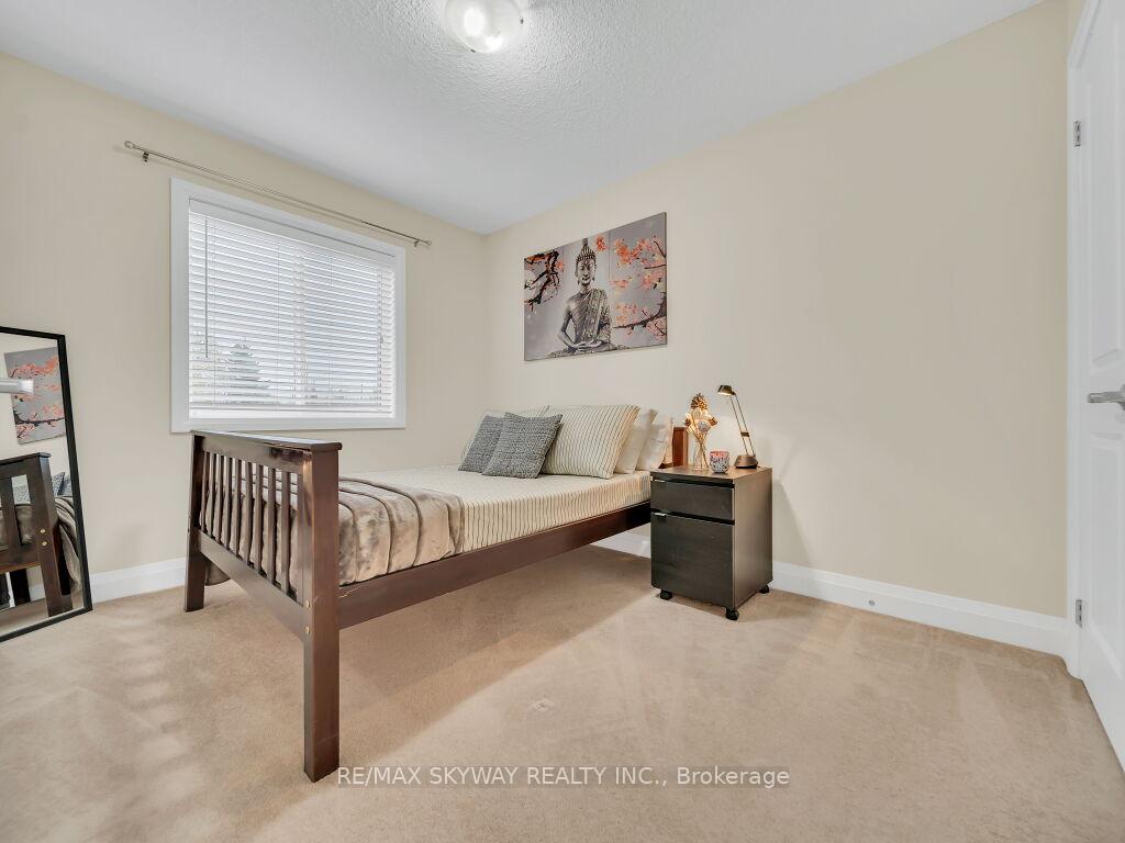 Photo 23 of 150 Law Drive, Guelph, Grange Road — HOMEH