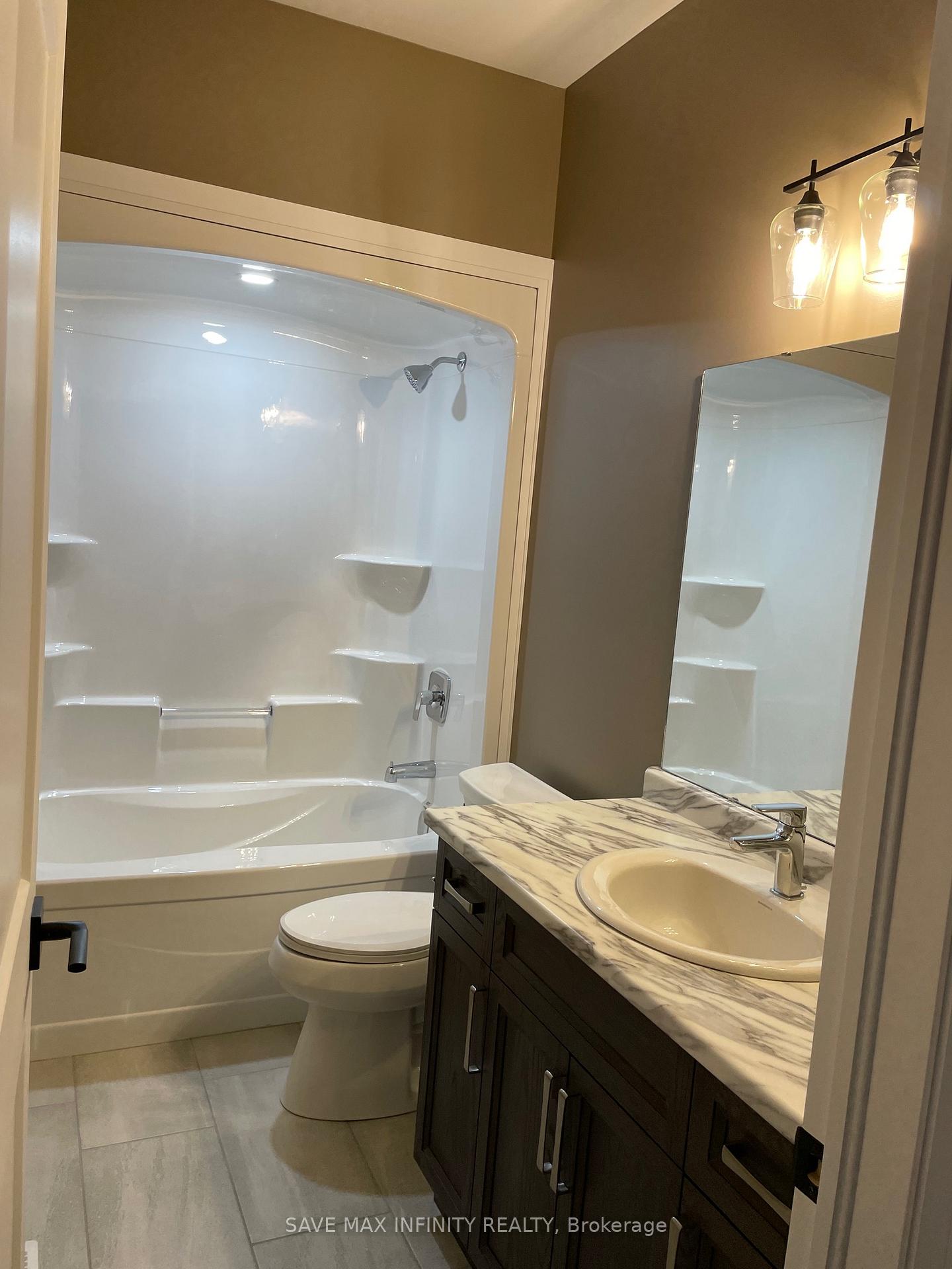 Photo 2 of Unit 20, 68 Cedar Street, Brant, Paris — HOMEH