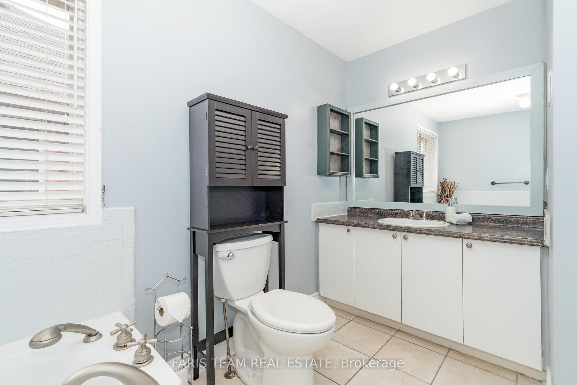 Photo 14 of 126 Hanmer Street E, Barrie, East Bayfield — HOMEH