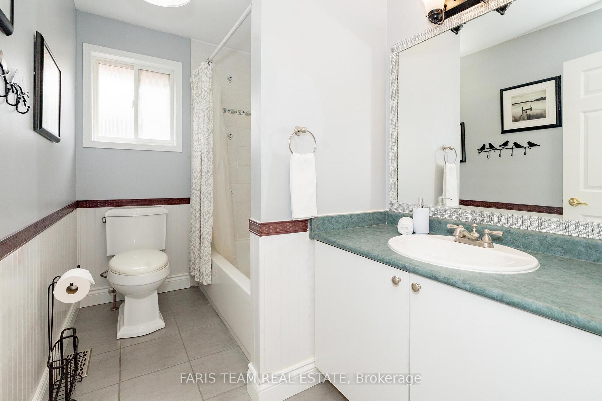 Photo 17 of 126 Hanmer Street E, Barrie, East Bayfield — HOMEH