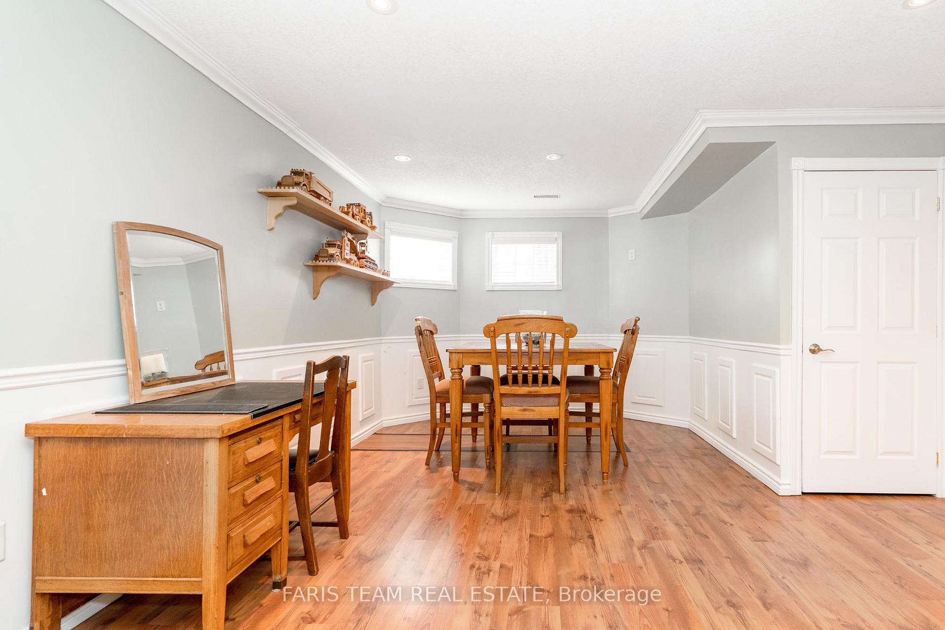 Photo 19 of 126 Hanmer Street E, Barrie, East Bayfield — HOMEH