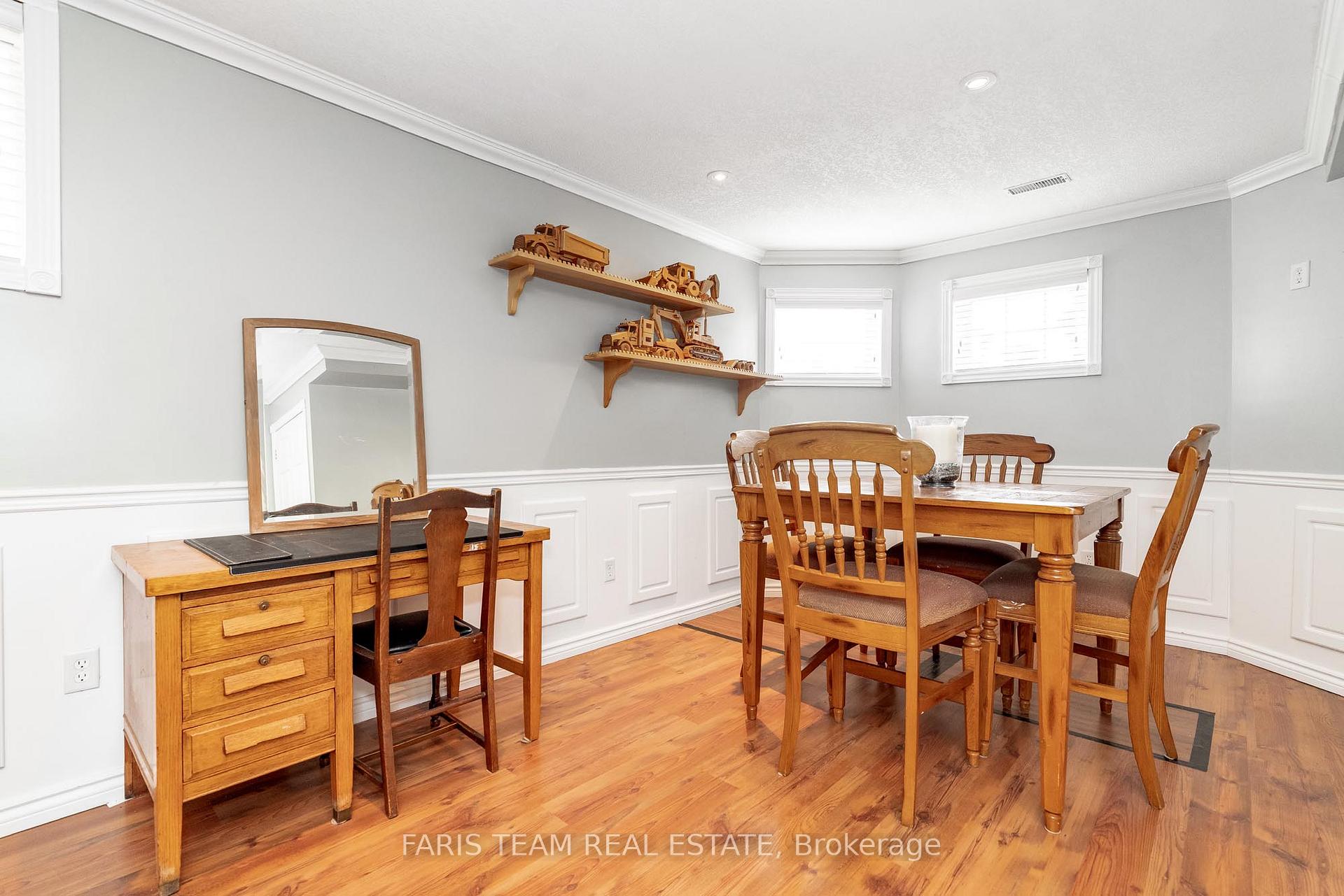 Photo 20 of 126 Hanmer Street E, Barrie, East Bayfield — HOMEH