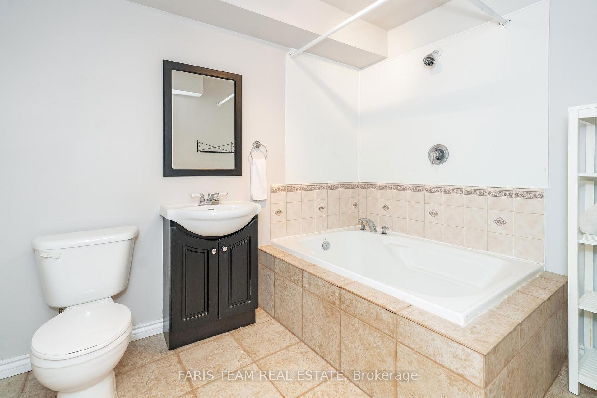 Photo 22 of 126 Hanmer Street E, Barrie, East Bayfield — HOMEH