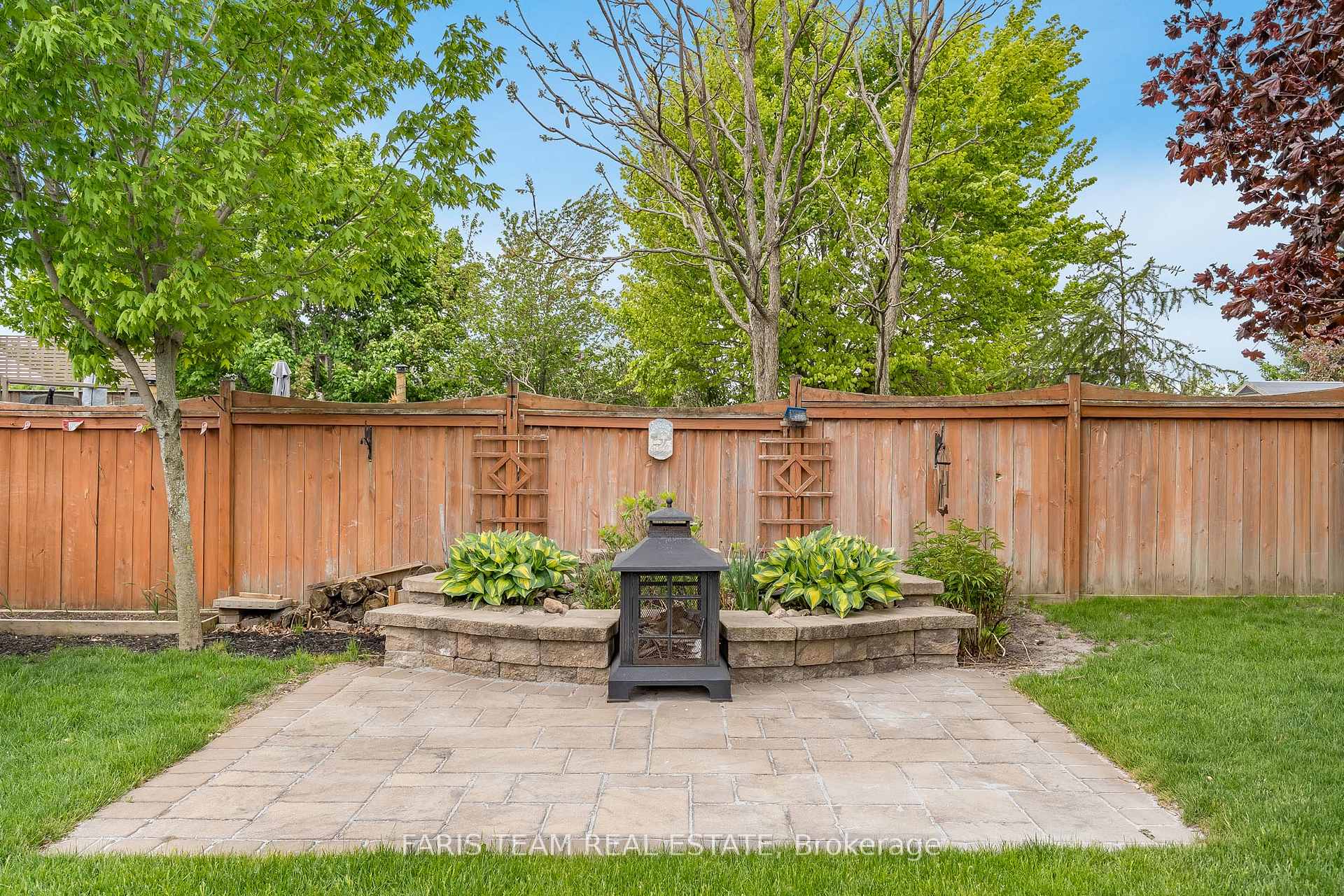 Photo 26 of 126 Hanmer Street E, Barrie, East Bayfield — HOMEH