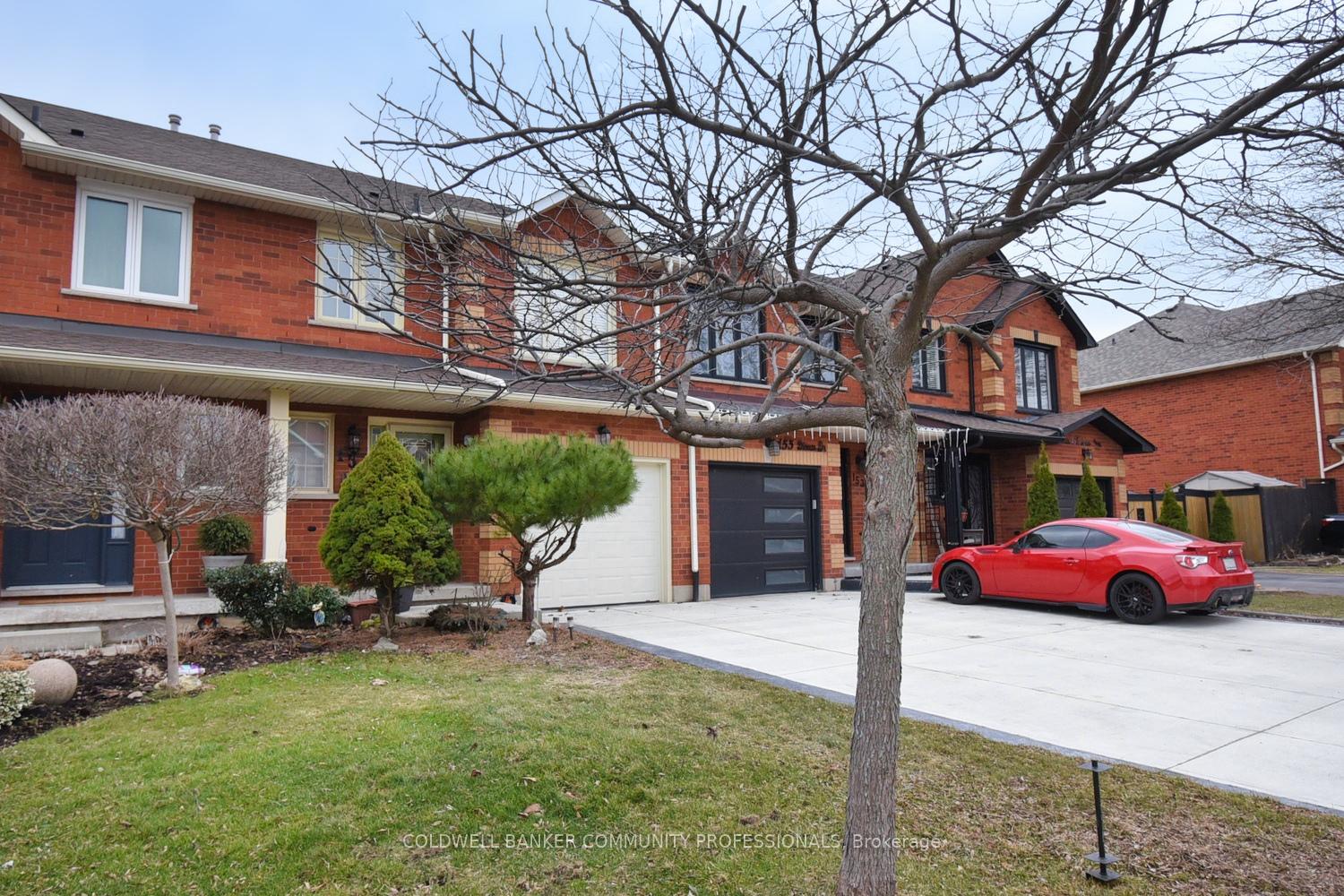 Photo 2 of 151 Dicenzo Drive, Hamilton, Ryckmans — HOMEH
