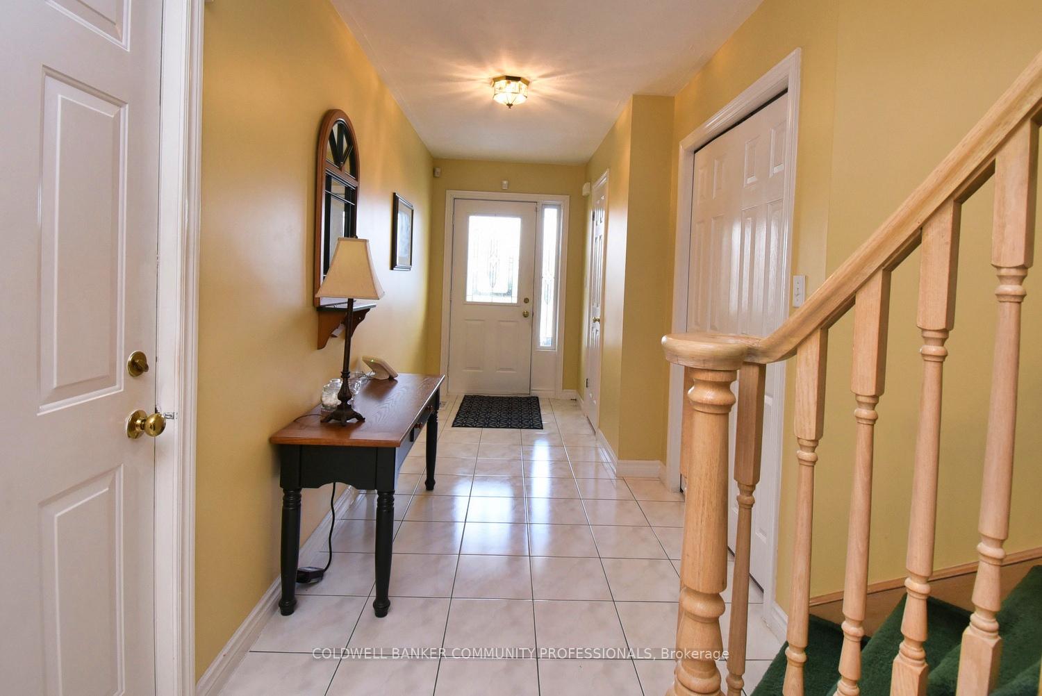 Photo 5 of 151 Dicenzo Drive, Hamilton, Ryckmans — HOMEH