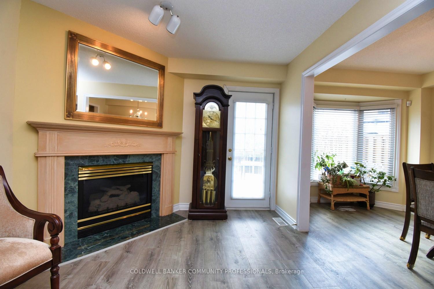 Photo 6 of 151 Dicenzo Drive, Hamilton, Ryckmans — HOMEH