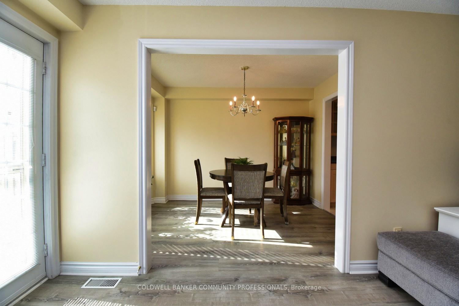 Photo 13 of 151 Dicenzo Drive, Hamilton, Ryckmans — HOMEH