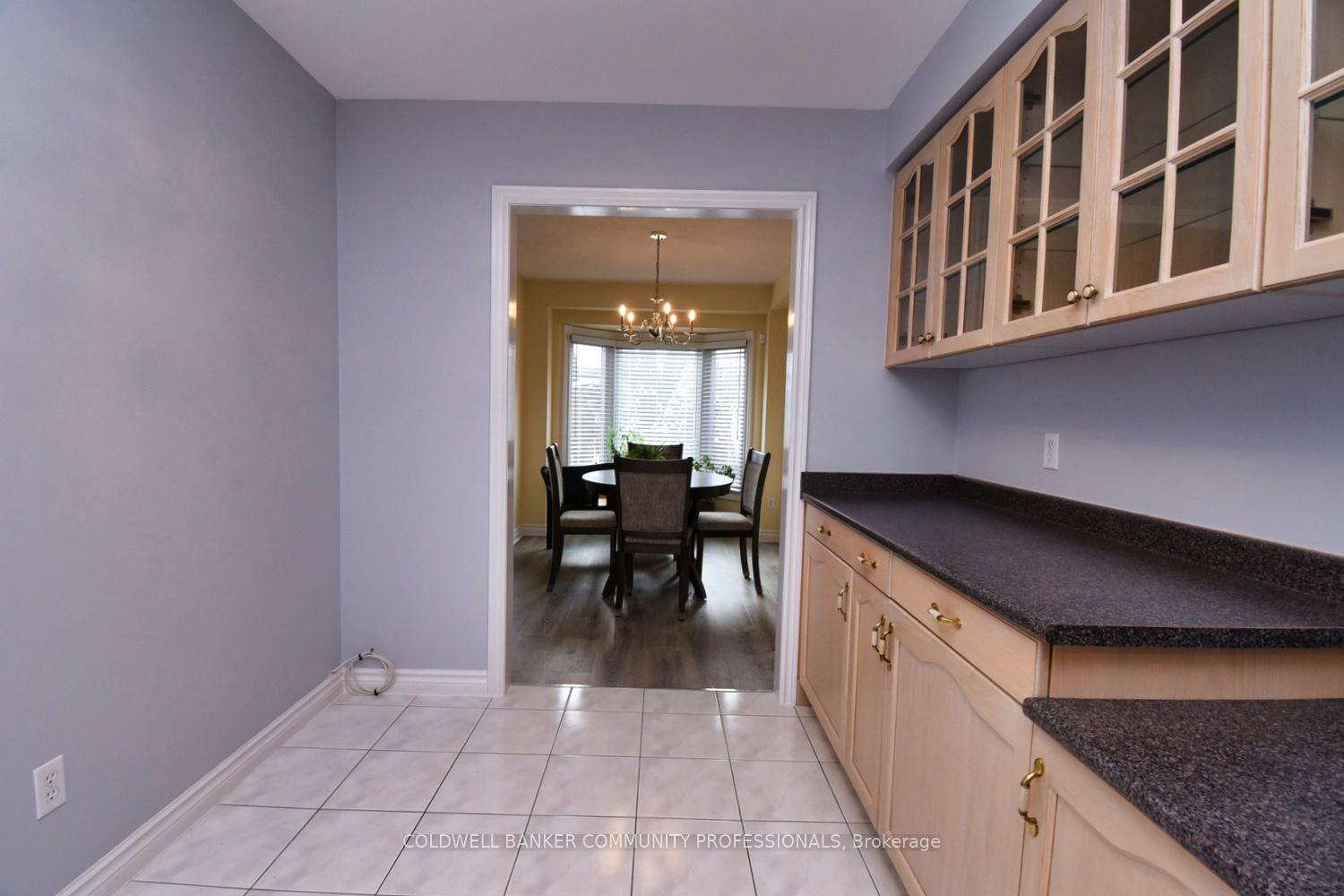 Photo 14 of 151 Dicenzo Drive, Hamilton, Ryckmans — HOMEH
