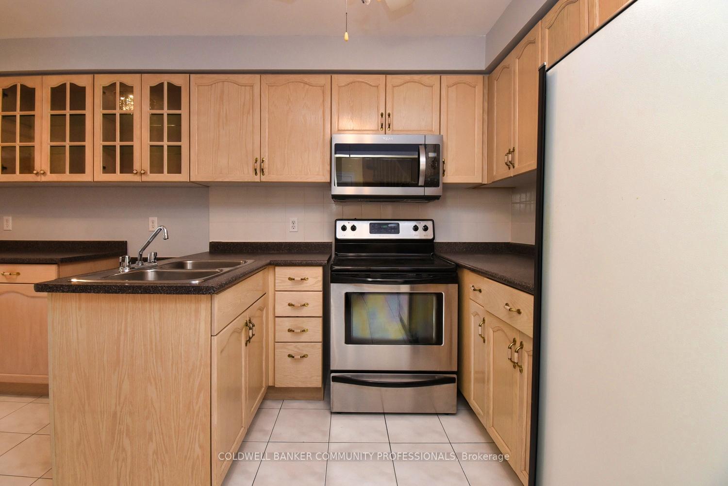 Photo 15 of 151 Dicenzo Drive, Hamilton, Ryckmans — HOMEH