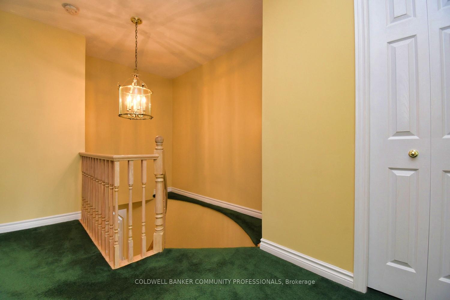Photo 21 of 151 Dicenzo Drive, Hamilton, Ryckmans — HOMEH