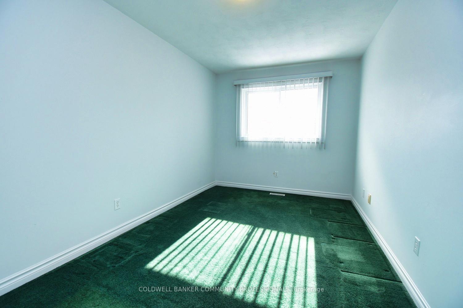 Photo 29 of 151 Dicenzo Drive, Hamilton, Ryckmans — HOMEH
