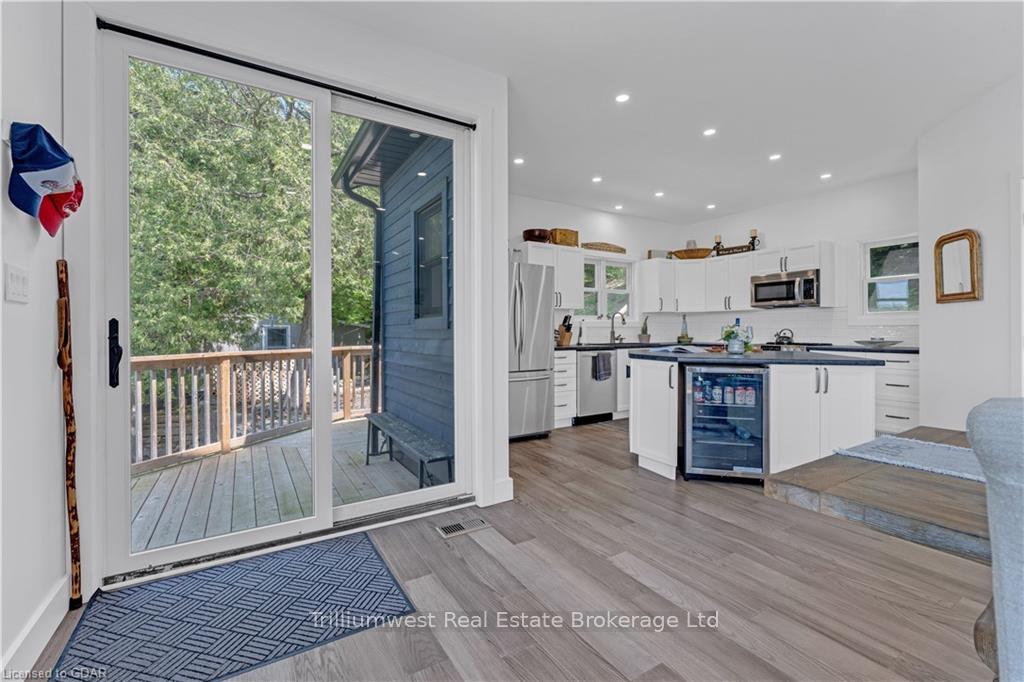 Photo 5 of 1040 Lark Lane, Frontenac, Frontenac South — HOMEH