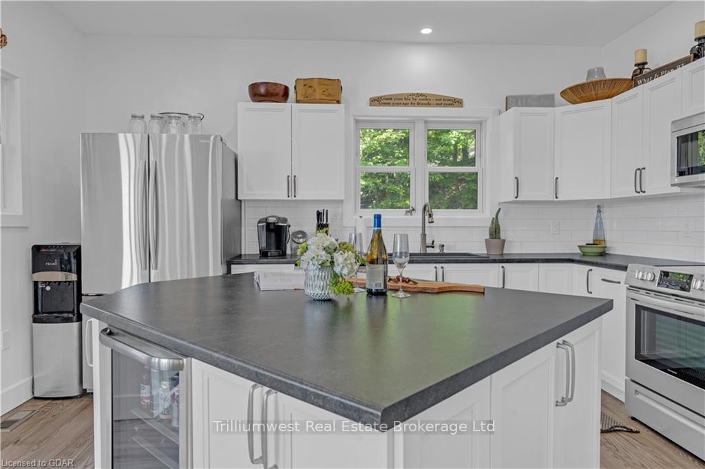 Photo 7 of 1040 Lark Lane, Frontenac, Frontenac South — HOMEH