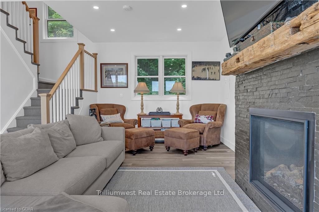 Photo 13 of 1040 Lark Lane, Frontenac, Frontenac South — HOMEH