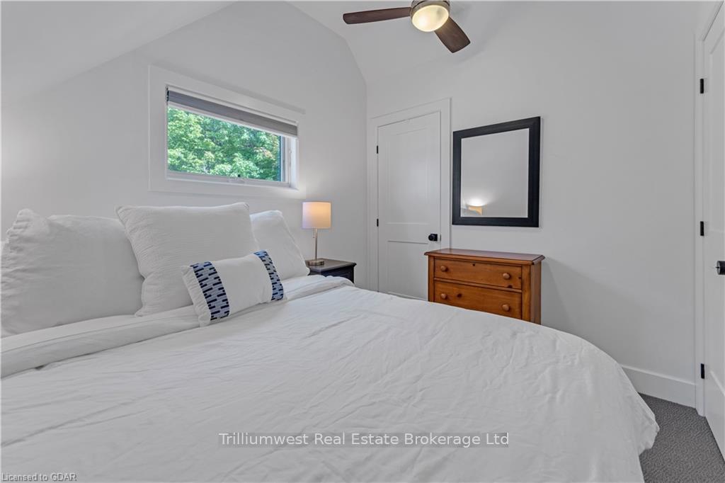 Photo 28 of 1040 Lark Lane, Frontenac, Frontenac South — HOMEH