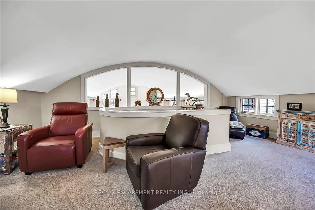 Photo 28 of 285 Hamilton Drive, Hamilton, Ancaster — HOMEH