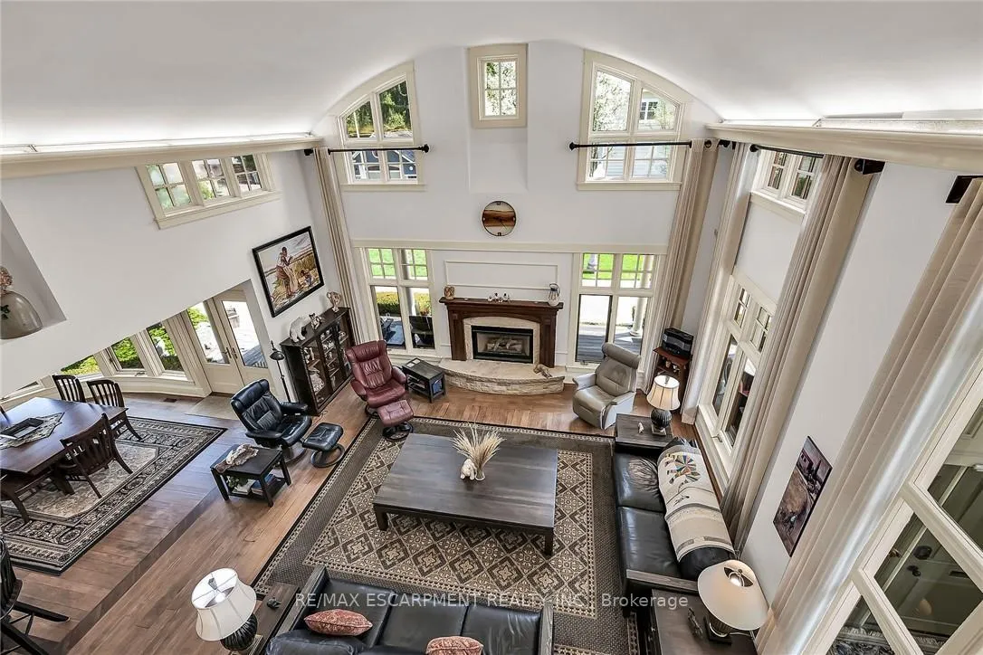 Photo 29 of 285 Hamilton Drive, Hamilton, Ancaster — HOMEH