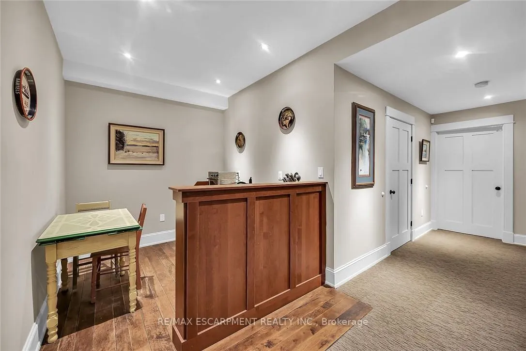 Photo 33 of 285 Hamilton Drive, Hamilton, Ancaster — HOMEH