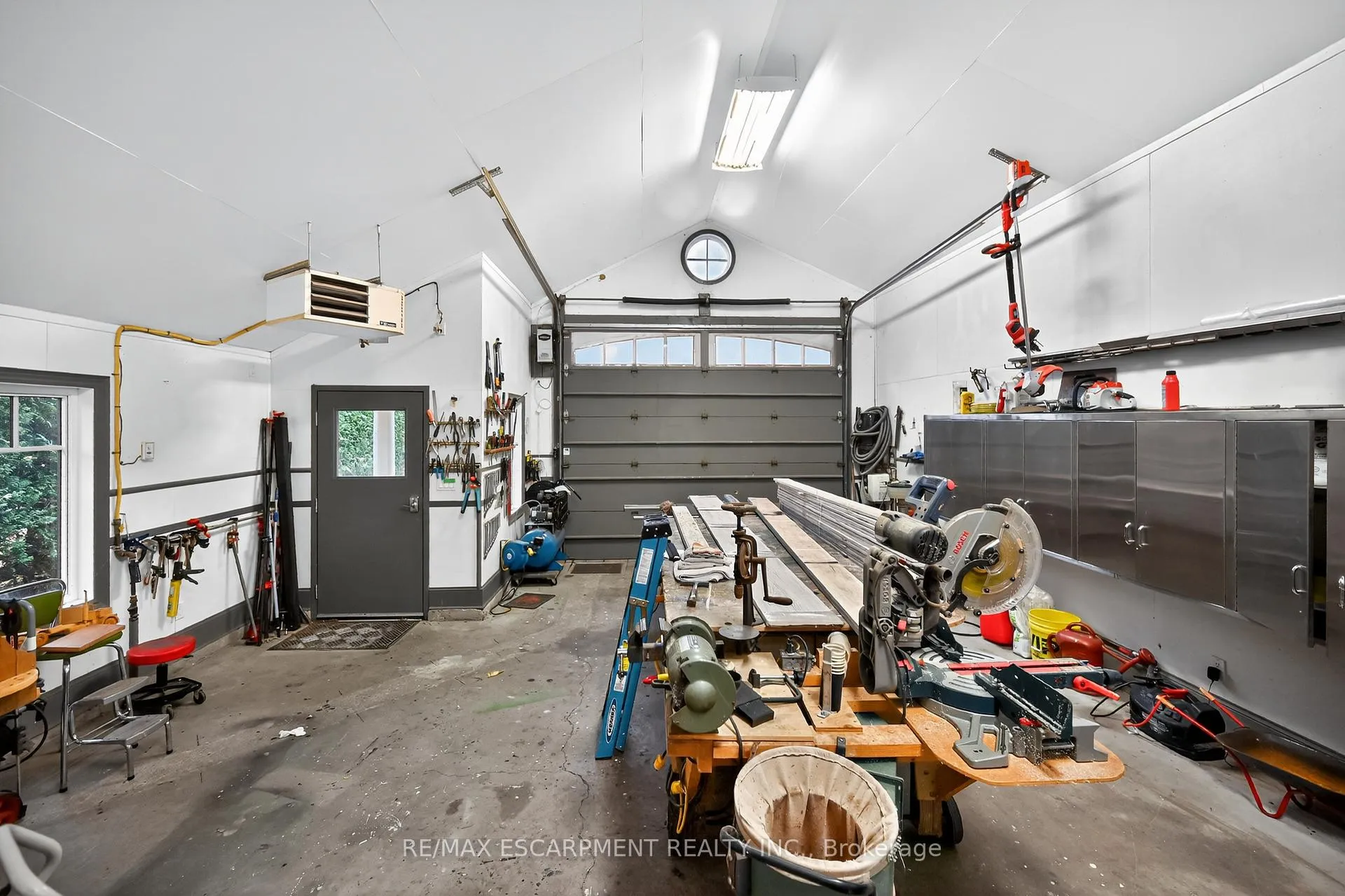 Photo 38 of 285 Hamilton Drive, Hamilton, Ancaster — HOMEH