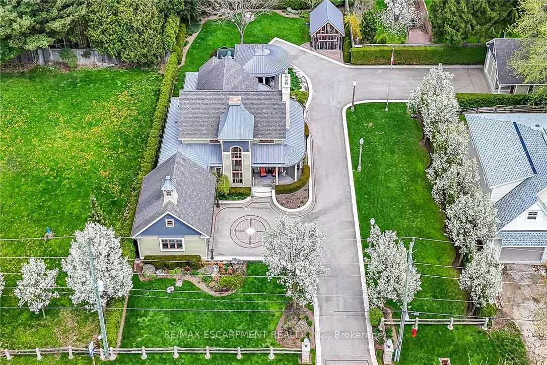 Photo 47 of 285 Hamilton Drive, Hamilton, Ancaster — HOMEH