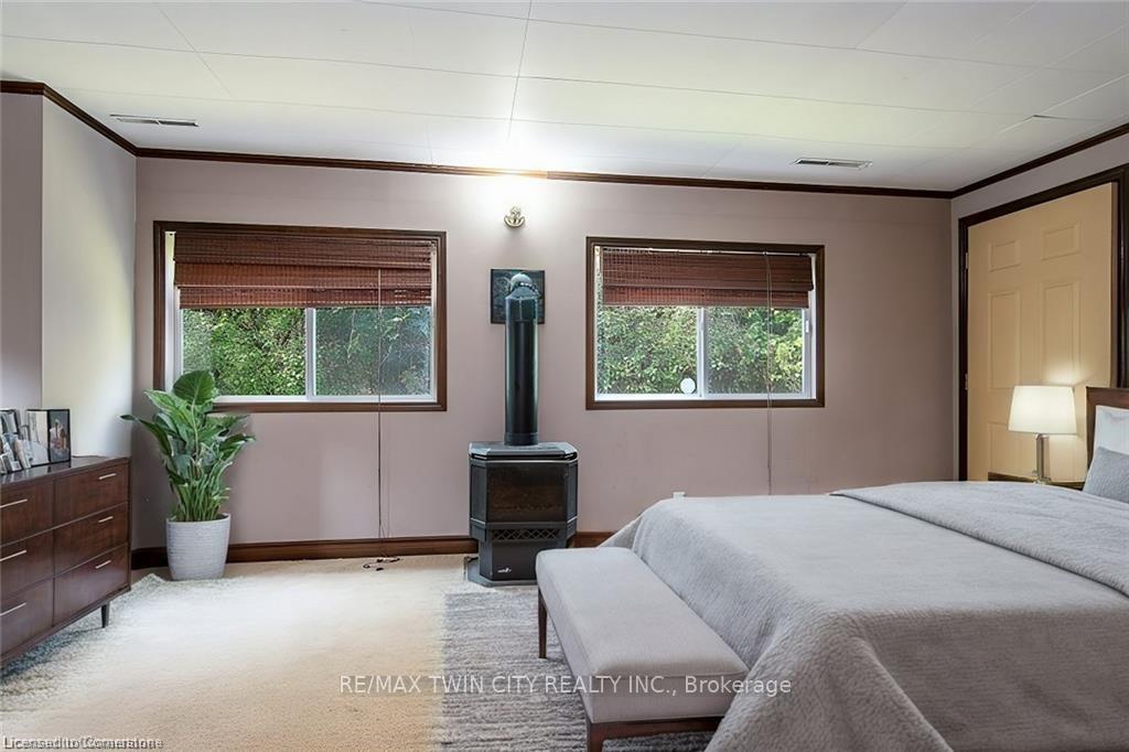 Photo 7 of 721 Stone Road E, Guelph, York/Watson Industrial Park — HOMEH