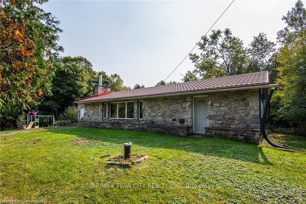 Photo 26 of 721 Stone Road E, Guelph, York/Watson Industrial Park — HOMEH