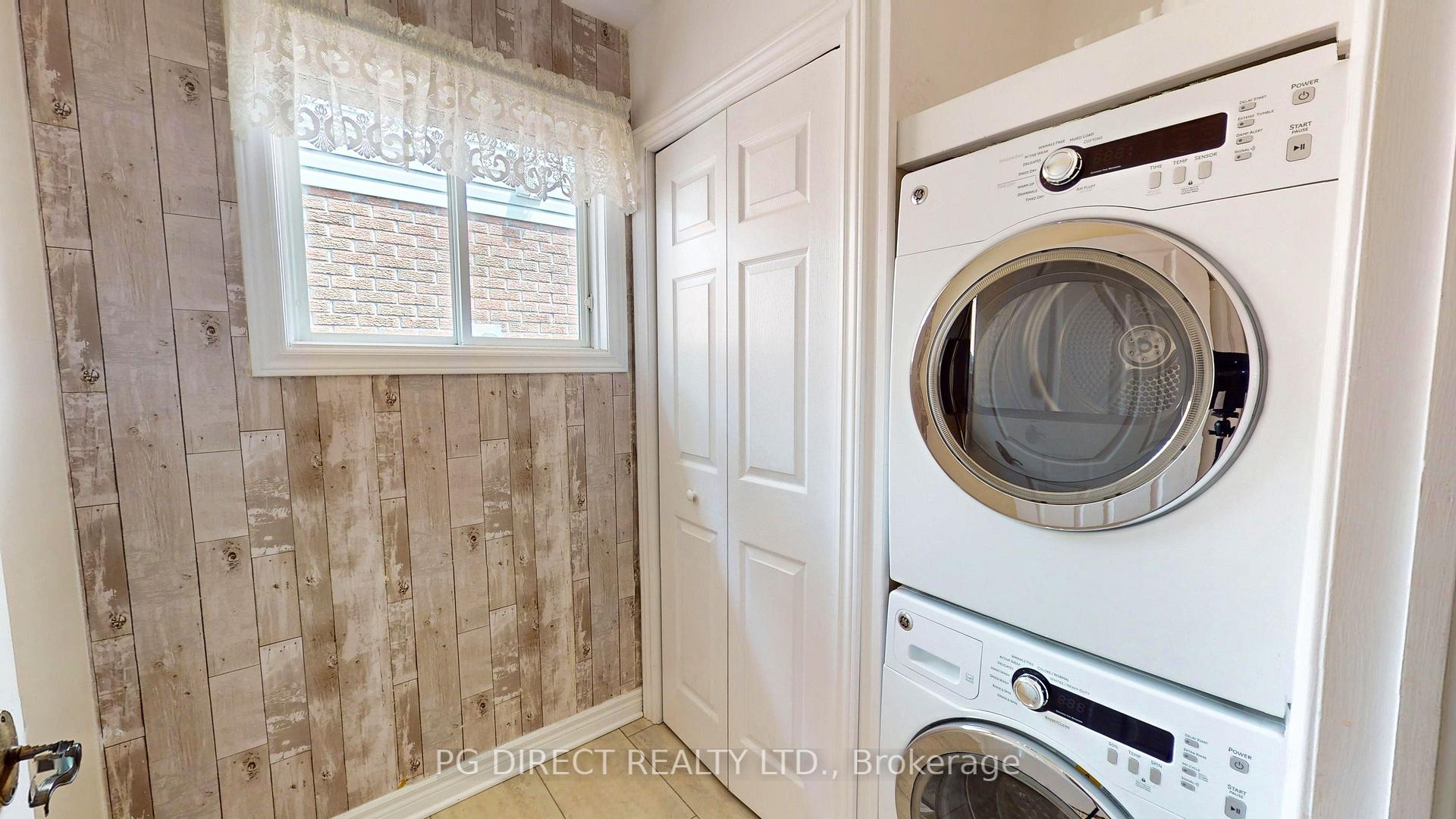 Photo 10 of 6 White Pine Way, Guelph, Village By The Arboretum — HOMEH