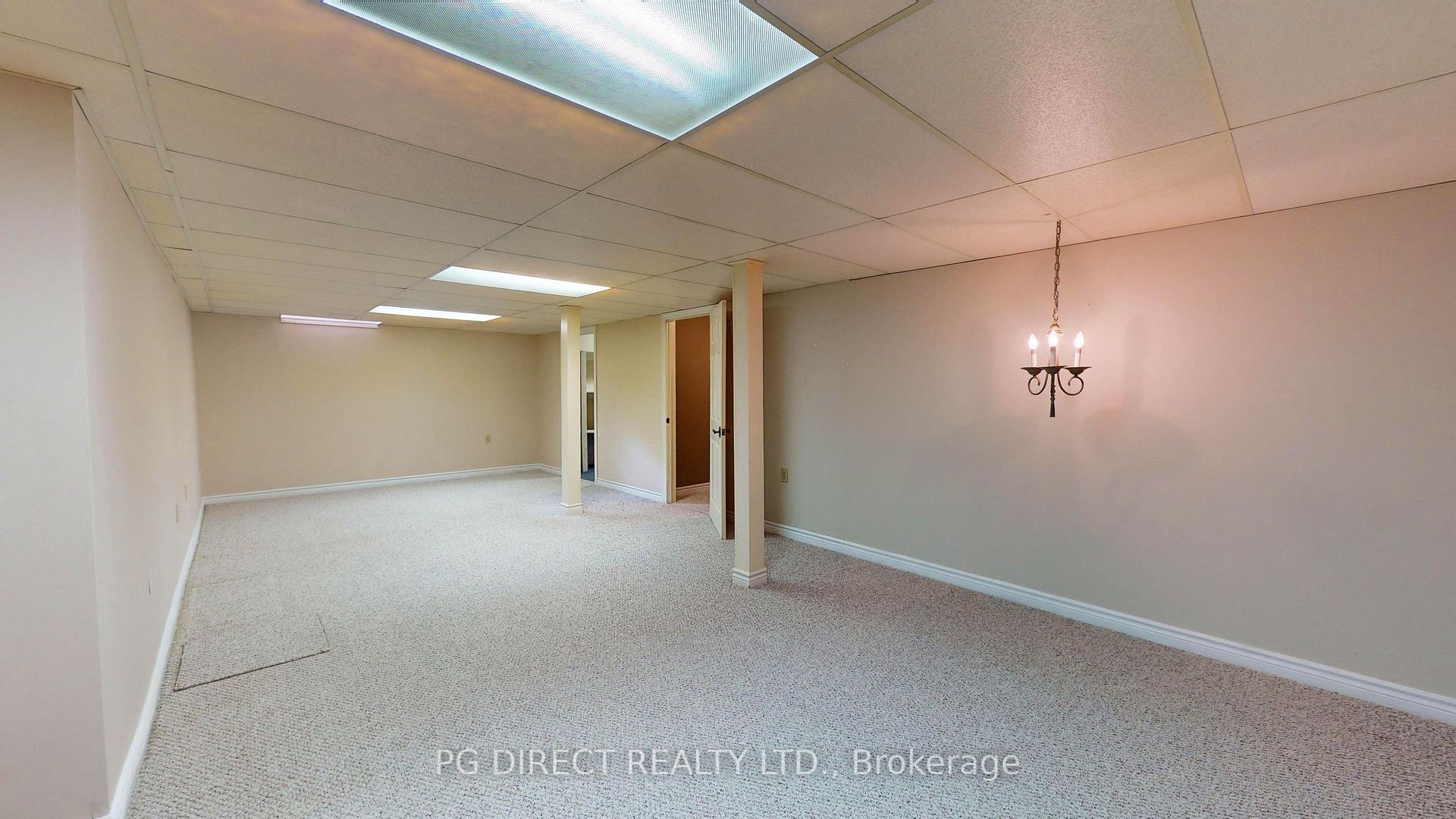 Photo 11 of 6 White Pine Way, Guelph, Village By The Arboretum — HOMEH