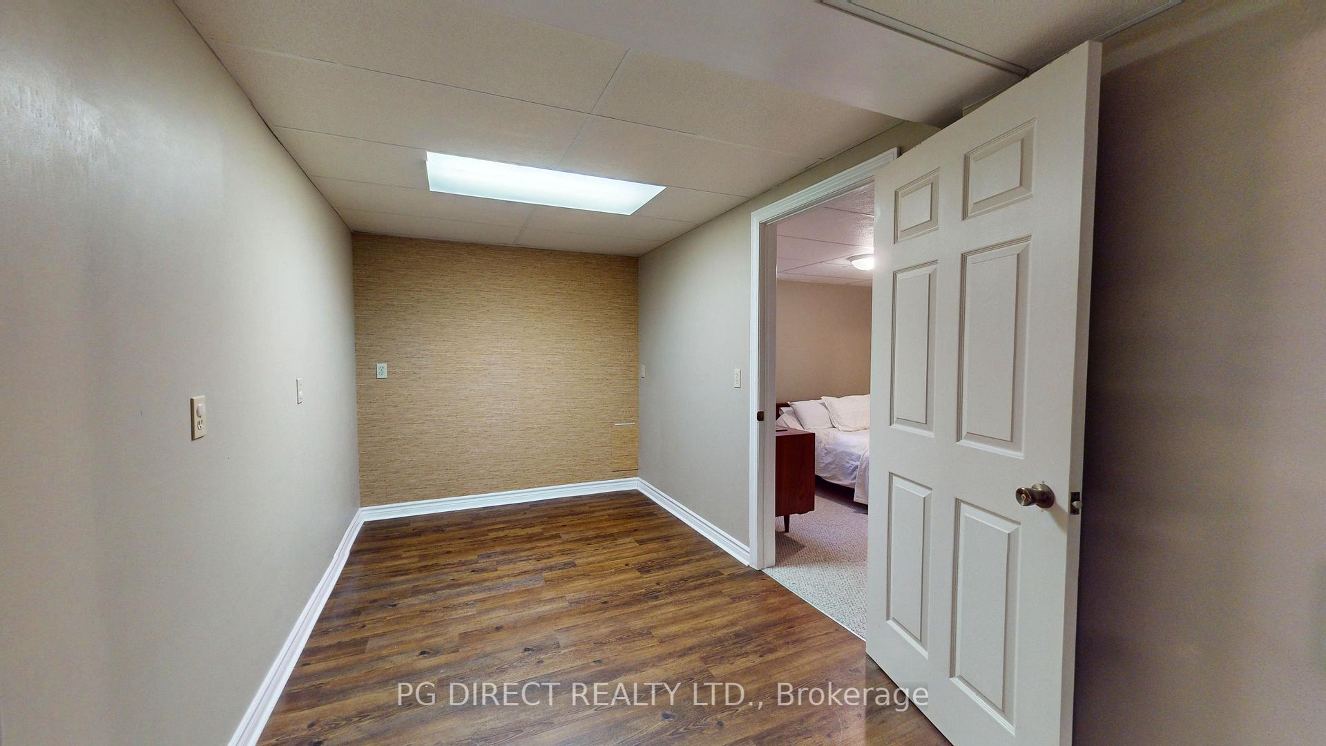 Photo 13 of 6 White Pine Way, Guelph, Village By The Arboretum — HOMEH