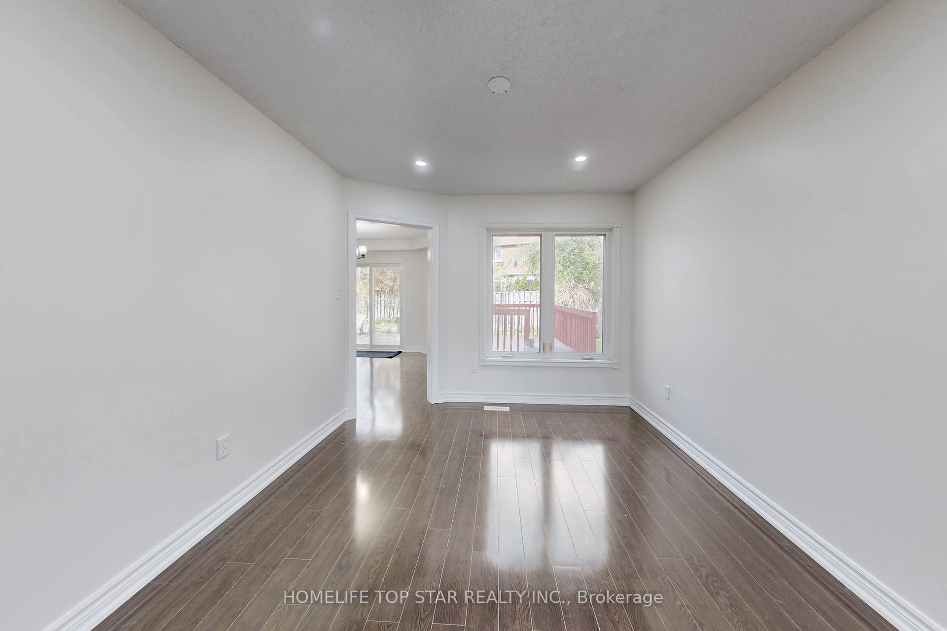 Photo 4 of 76 Burke Drive, Barrie, West Bayfield — HOMEH