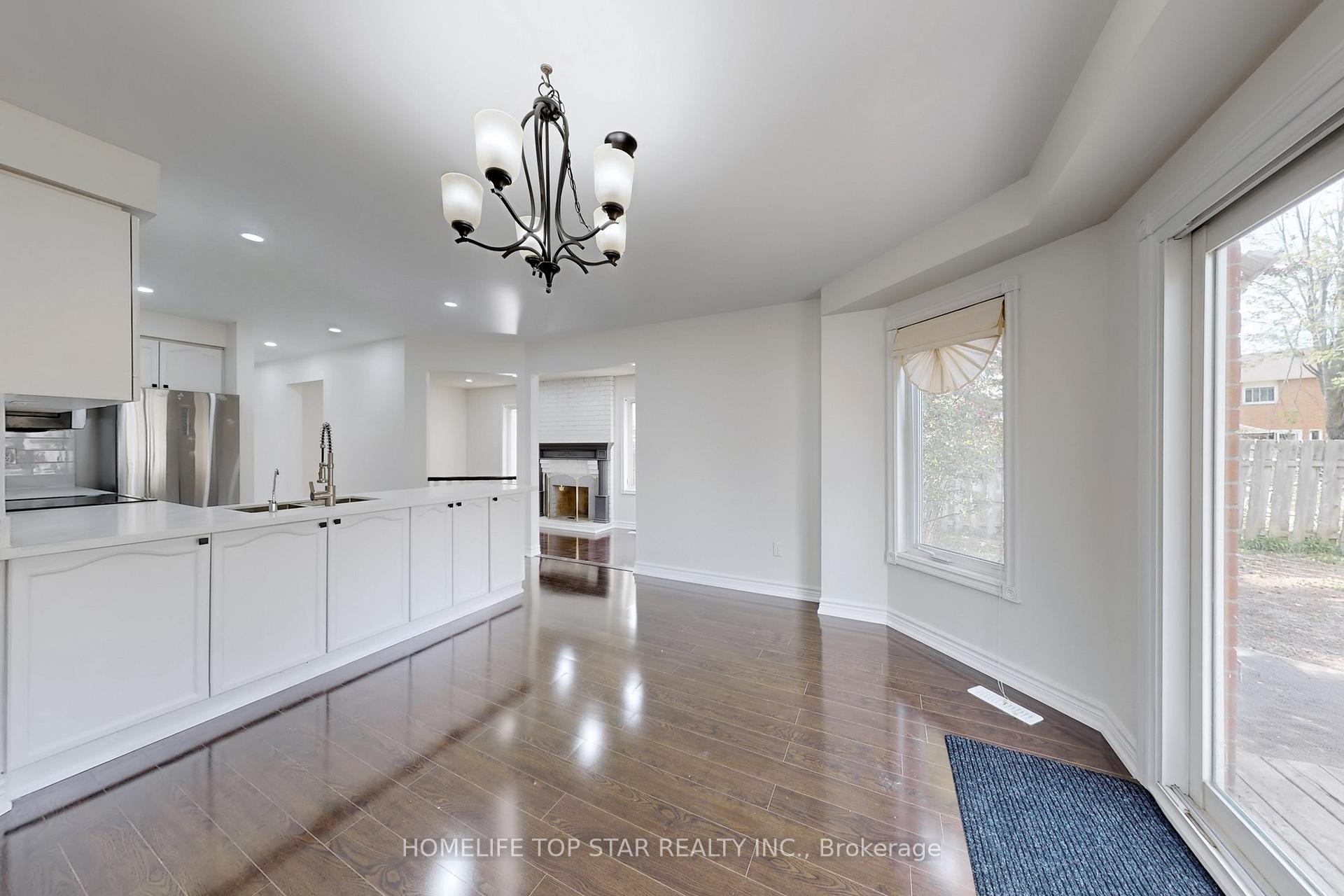 Photo 9 of 76 Burke Drive, Barrie, West Bayfield — HOMEH