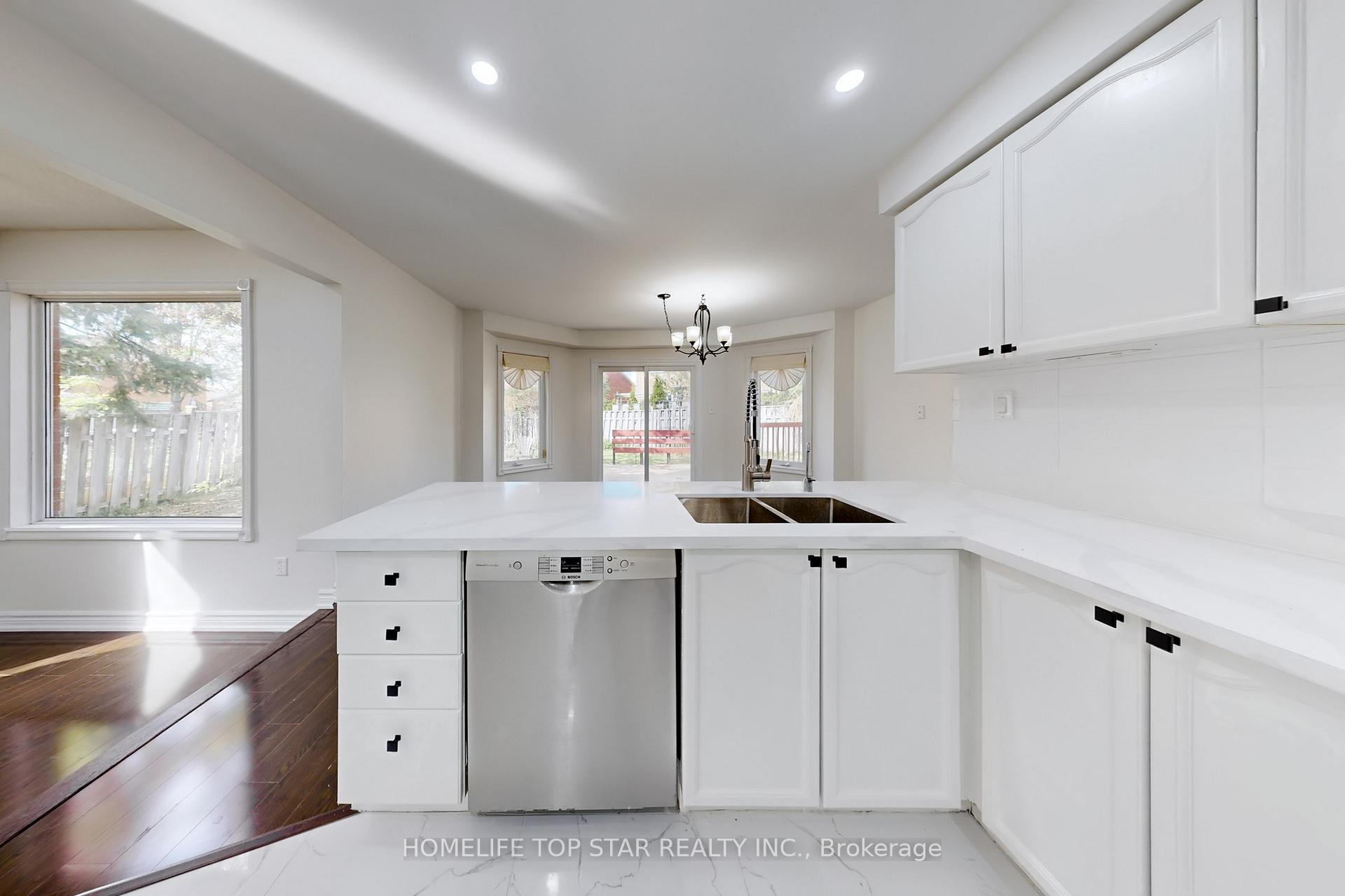 Photo 12 of 76 Burke Drive, Barrie, West Bayfield — HOMEH