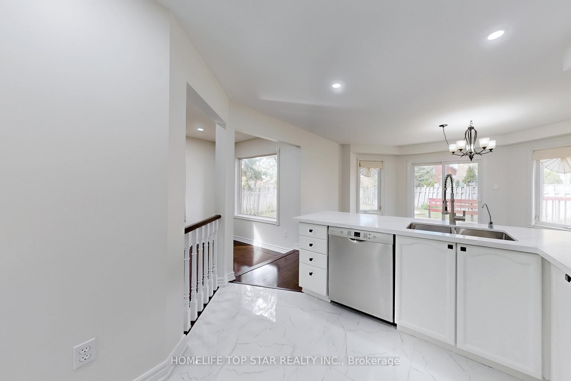 Photo 13 of 76 Burke Drive, Barrie, West Bayfield — HOMEH