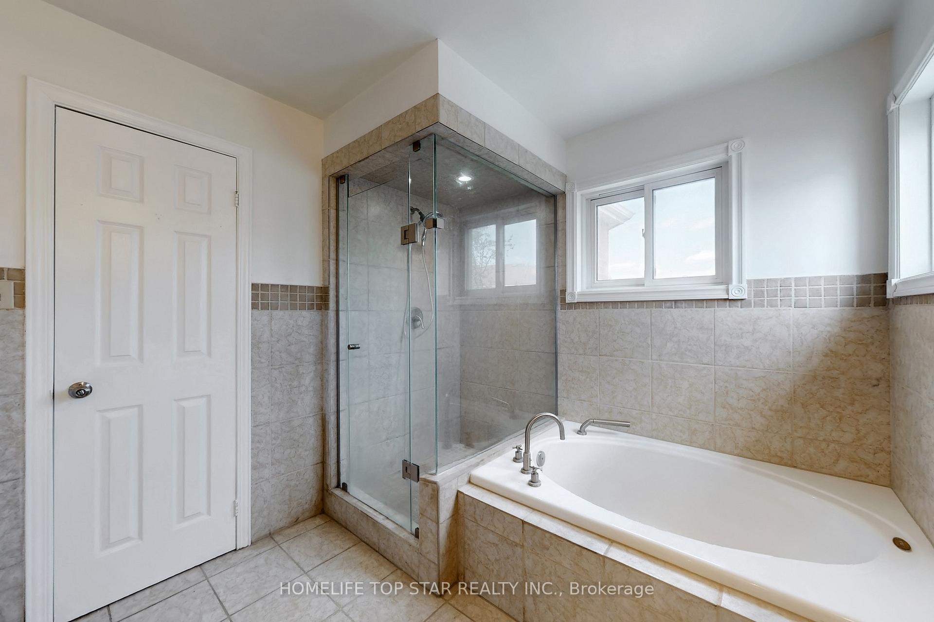 Photo 24 of 76 Burke Drive, Barrie, West Bayfield — HOMEH