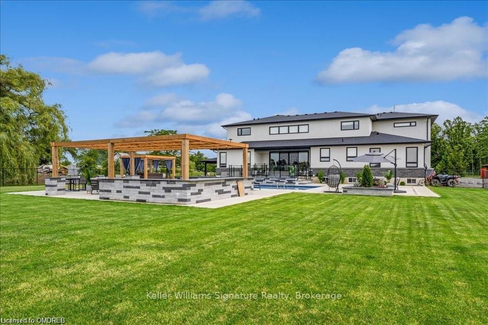 Photo 25 of 37 Eleventh Road E, Hamilton, Rural Stoney Creek — HOMEH