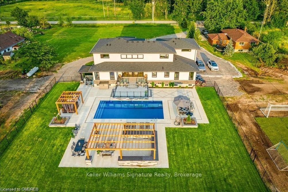 Photo 33 of 37 Eleventh Road E, Hamilton, Rural Stoney Creek — HOMEH