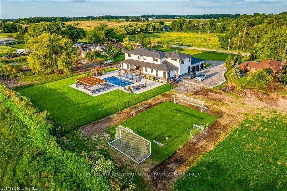 Photo 34 of 37 Eleventh Road E, Hamilton, Rural Stoney Creek — HOMEH