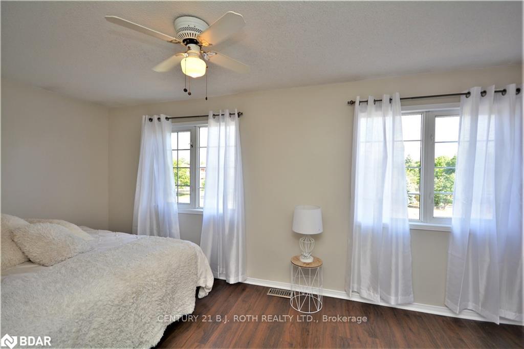 Photo 13 of 15 Golds Crescent, Barrie, Holly — HOMEH