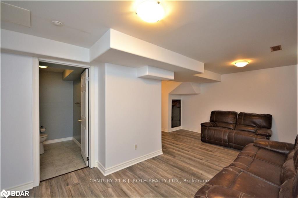 Photo 20 of 15 Golds Crescent, Barrie, Holly — HOMEH