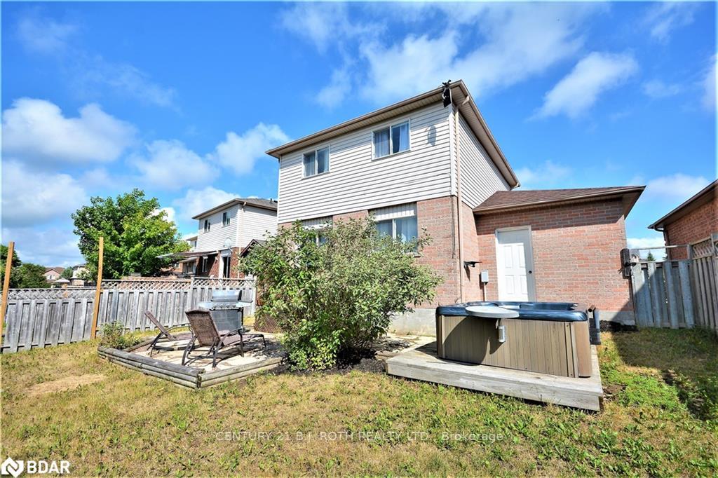 Photo 24 of 15 Golds Crescent, Barrie, Holly — HOMEH