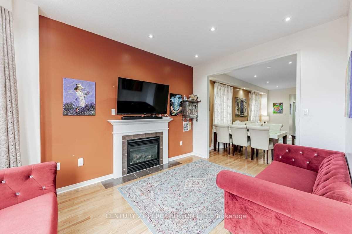Photo 11 of 319 Delaney Drive, Ajax, Central West — HOMEH