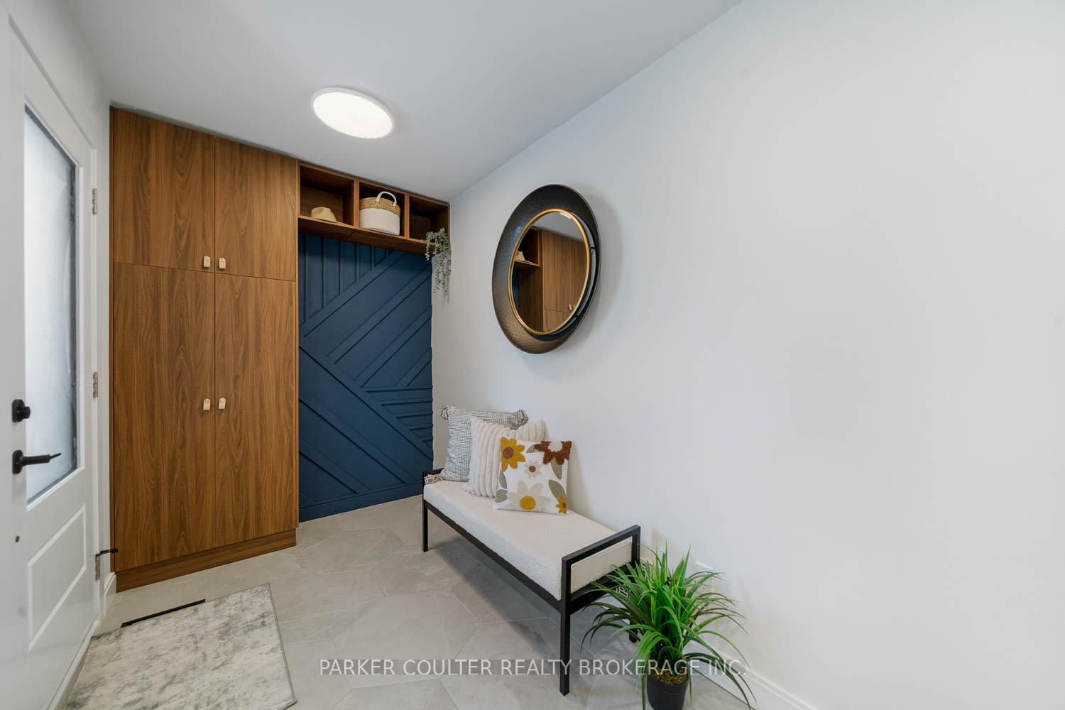 Photo 6 of 17 Shelley Lane, Barrie, Letitia Heights — HOMEH