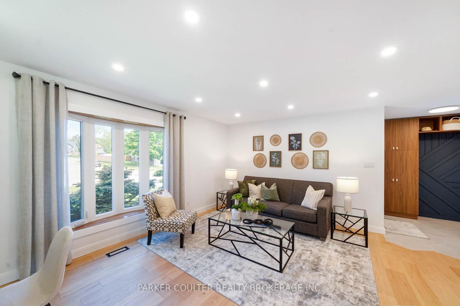 Photo 10 of 17 Shelley Lane, Barrie, Letitia Heights — HOMEH